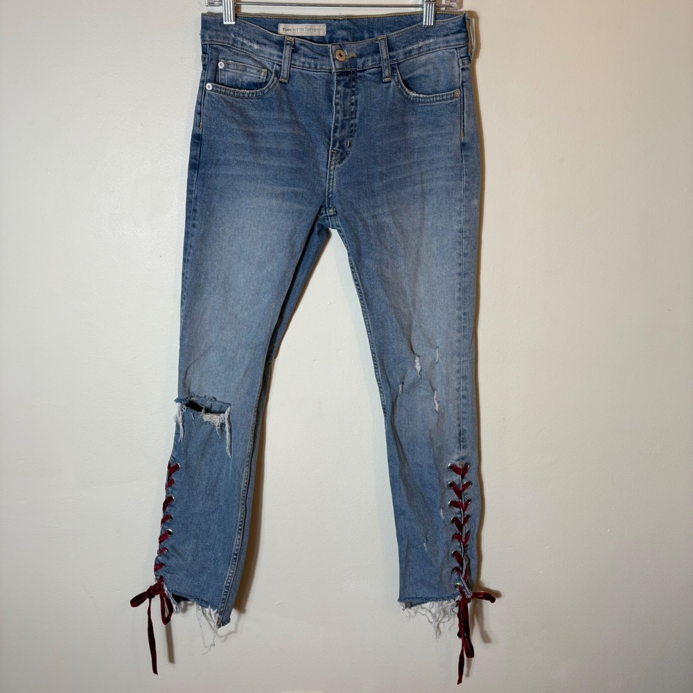Pilcro Anthropologie Distressed Denim Jeans Lace Up Ankle Detail Size 29‎